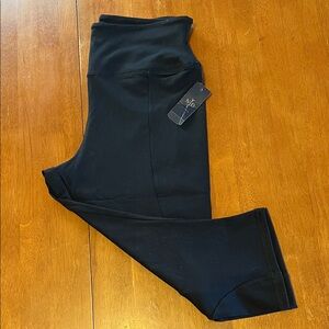 NYDJ Cropped Black Leggings Size L
